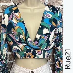 Rue21‎ Crop 70’s Women’s Top